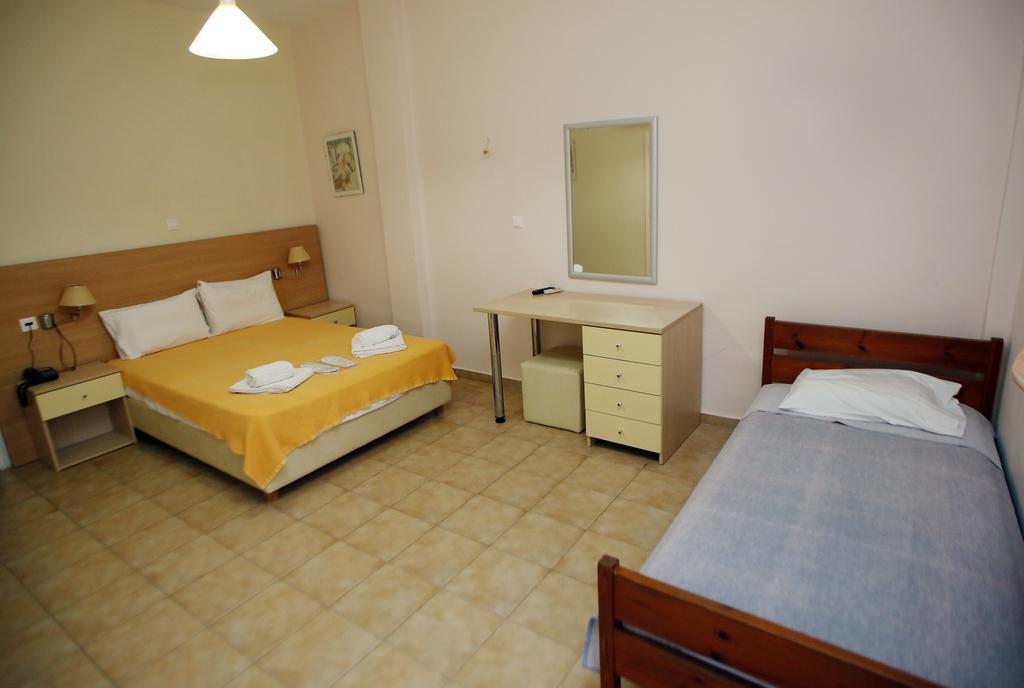 Aggelos Hotel Agios Andreas  Extérieur photo