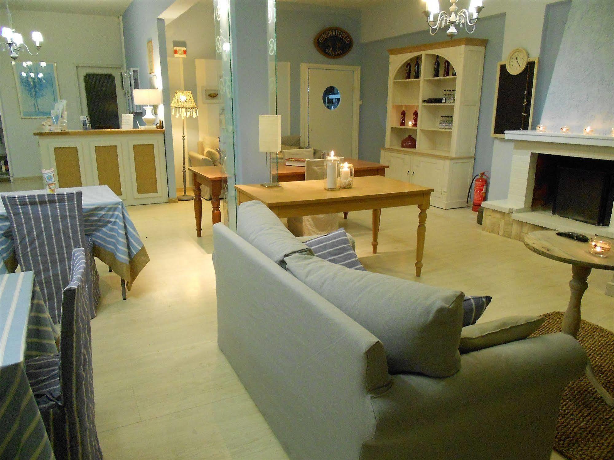 Aggelos Hotel Agios Andreas  Extérieur photo